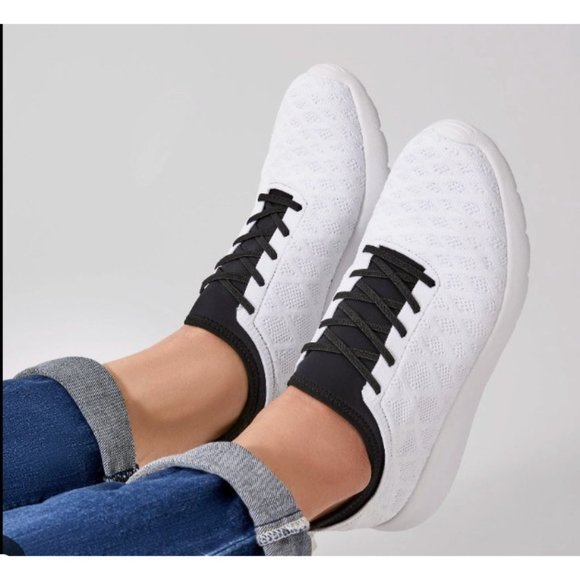 CITYWALK Elite Women's White Waywalk Sneakers 9 - Picture 11 of 11